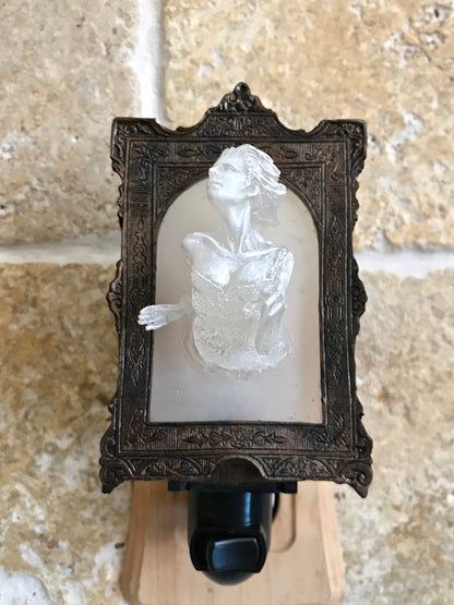 Ghost in the Mirror Nightlight