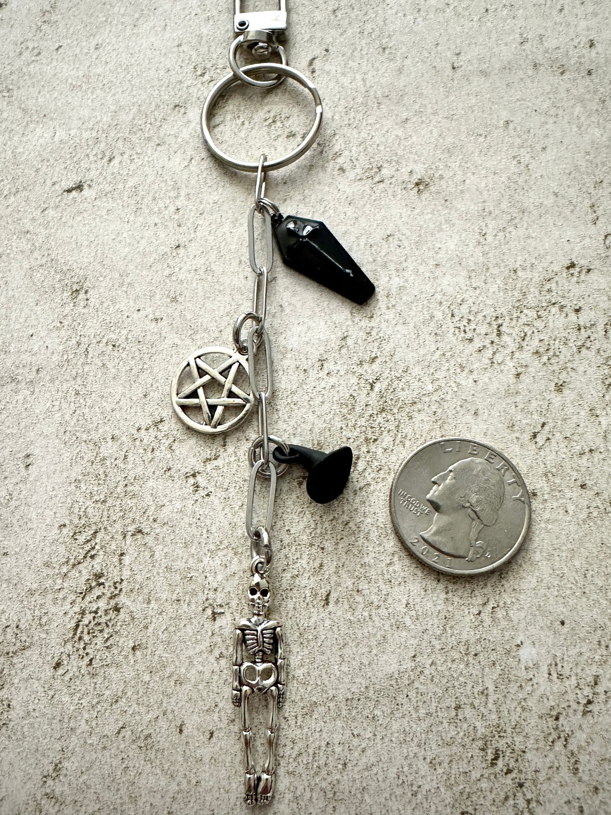 Spooky Horror Bag Charm Keychain – Silver & Black Coffin, Pentacle, Witch Hat & Skeleton Charm