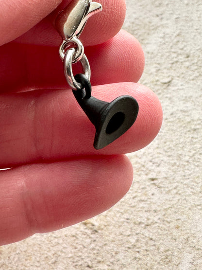 Black Witch Hat Keychain Charm – Witchy Zipper Pull Bag Charm for Witches & Halloween