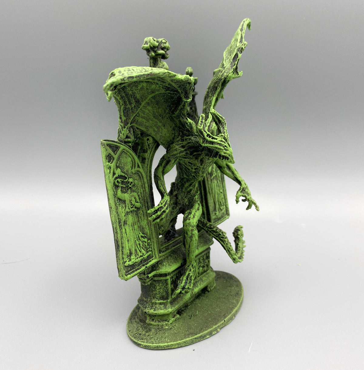 H.P. Lovecraft Nightgaunt Statue Figurine