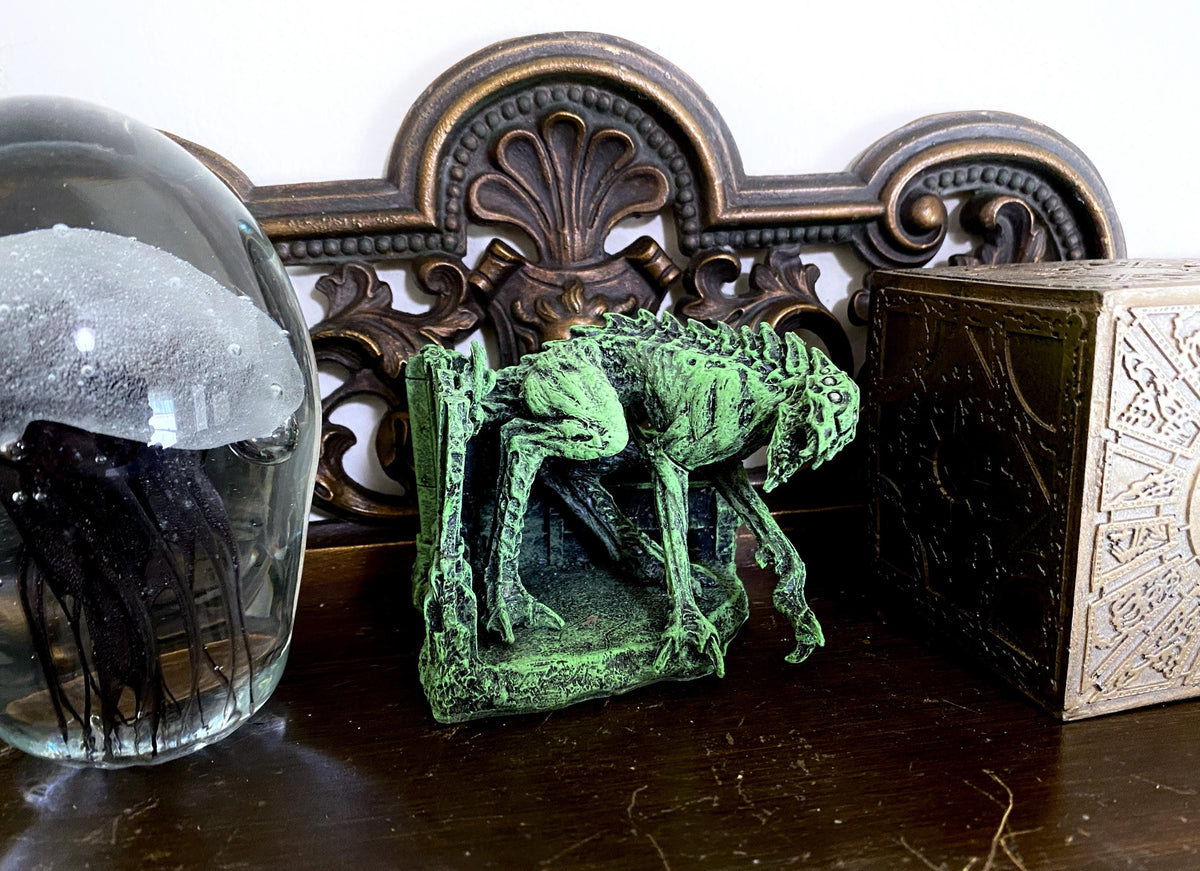 H.P. Lovecraft’s Hound of Tindalos Statue, Hand Painted Sculpture