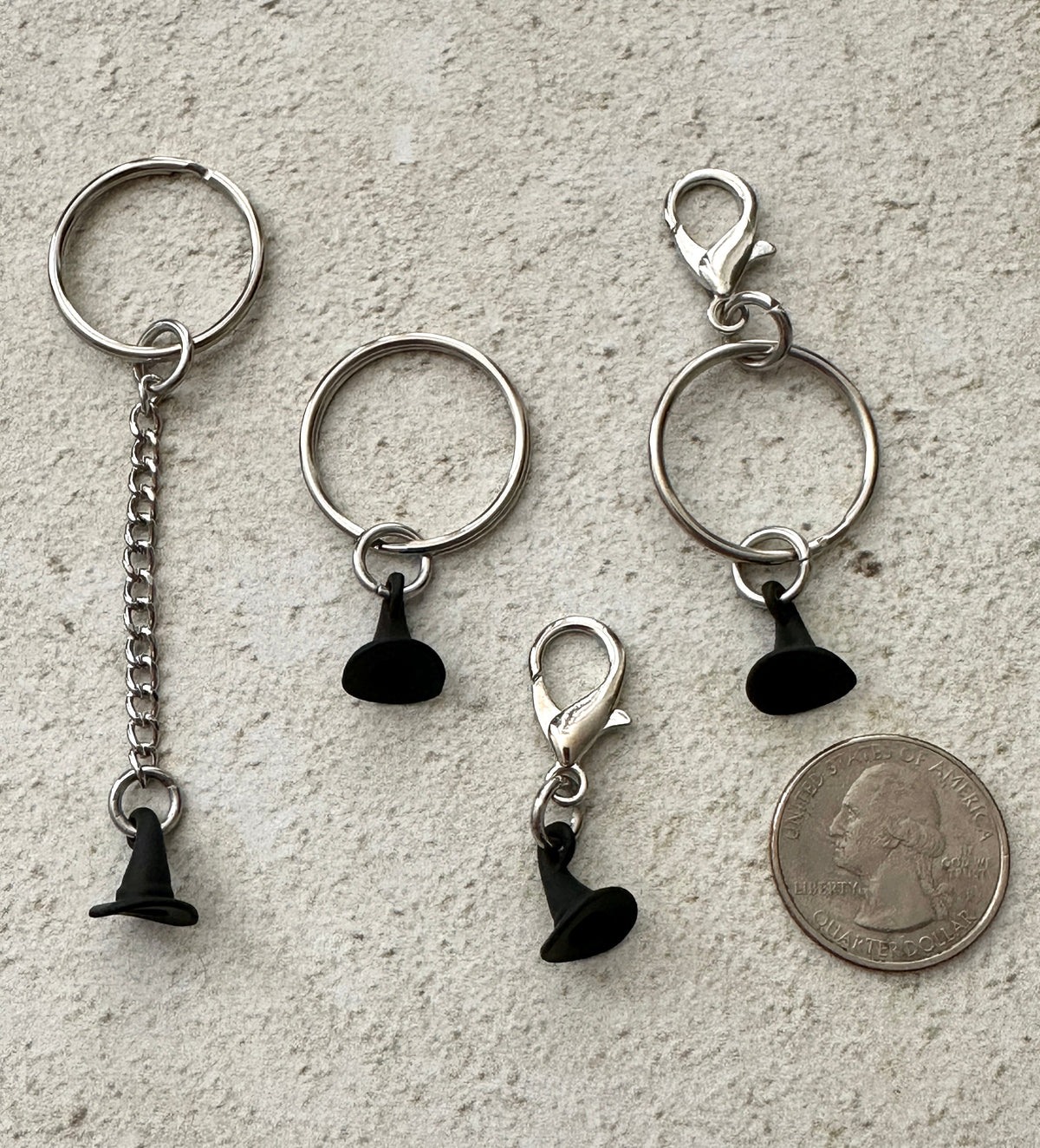 Black Witch Hat Keychain Charm – Witchy Zipper Pull Bag Charm for Witches & Halloween
