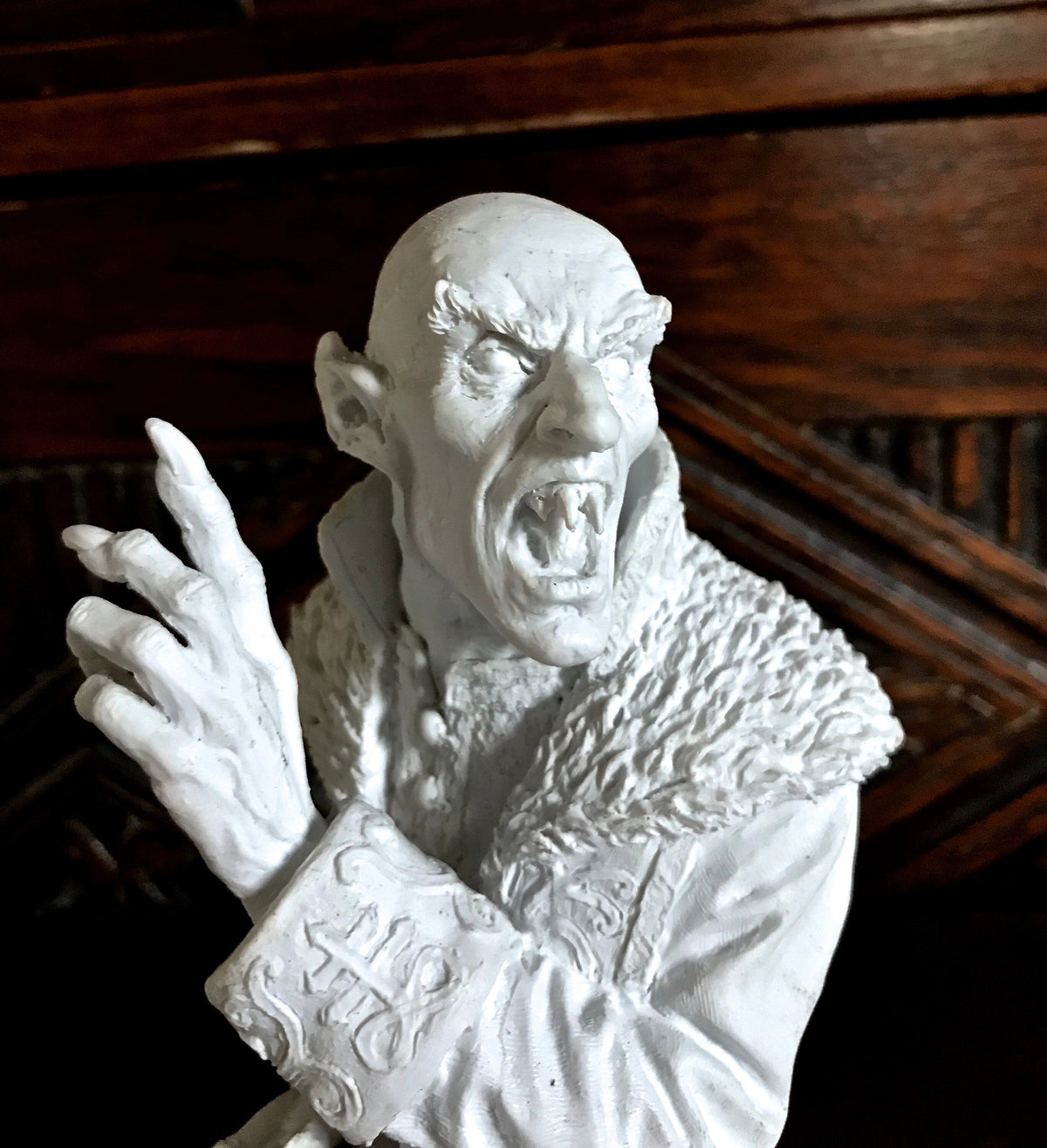 Dracula: Nosferatu Bust,Resin Sculpture | Legendary Vampire Figurine