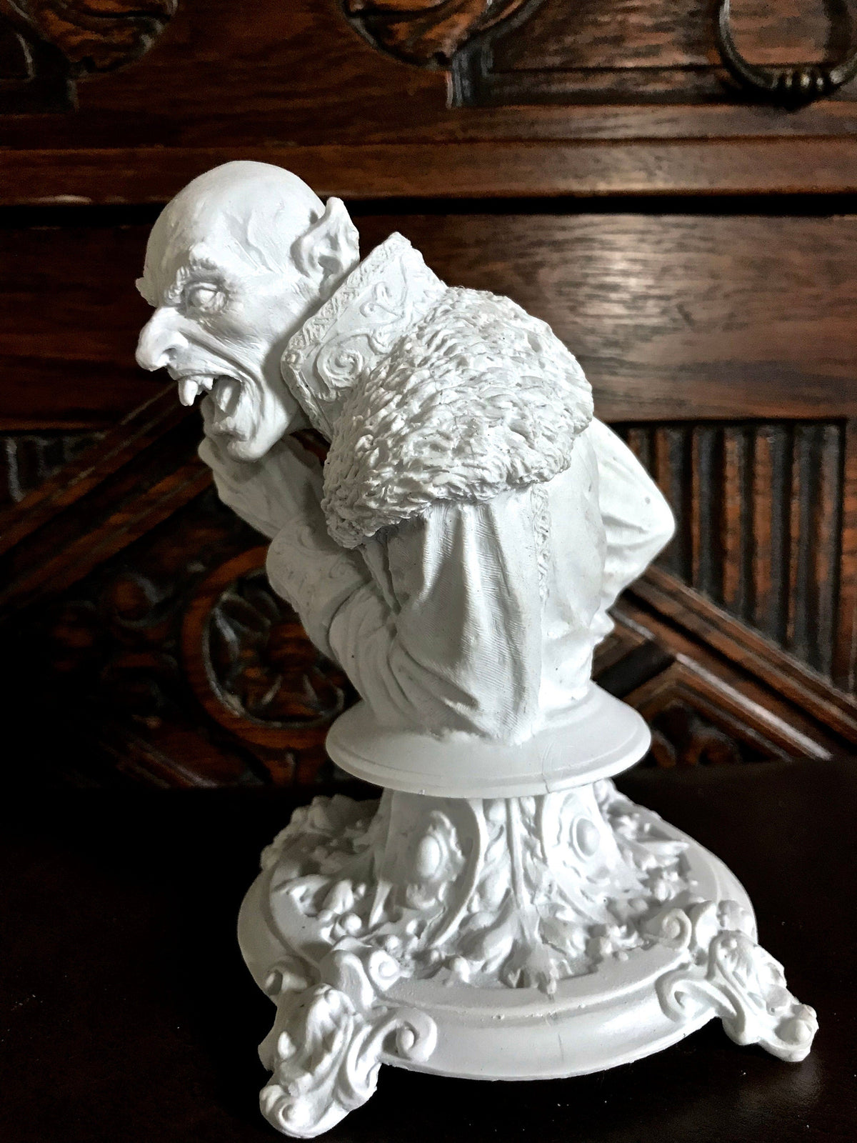 Dracula: Nosferatu Bust,Resin Sculpture | Legendary Vampire Figurine