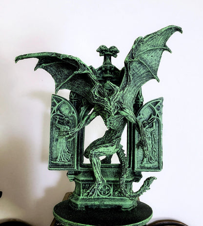 H.P. Lovecraft Nightgaunt Statue Figurine