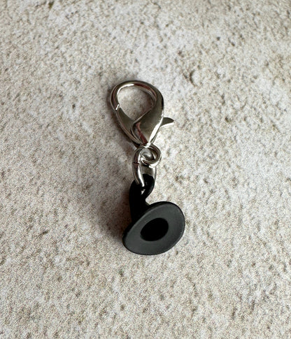 Black Witch Hat Keychain Charm – Witchy Zipper Pull Bag Charm for Witches & Halloween