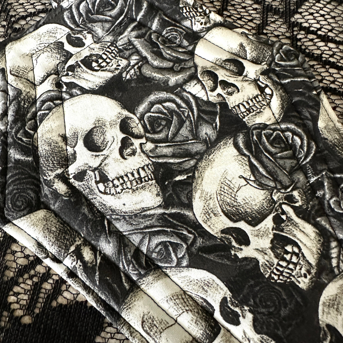 Coffin Pot Holder - Skulls & Roses