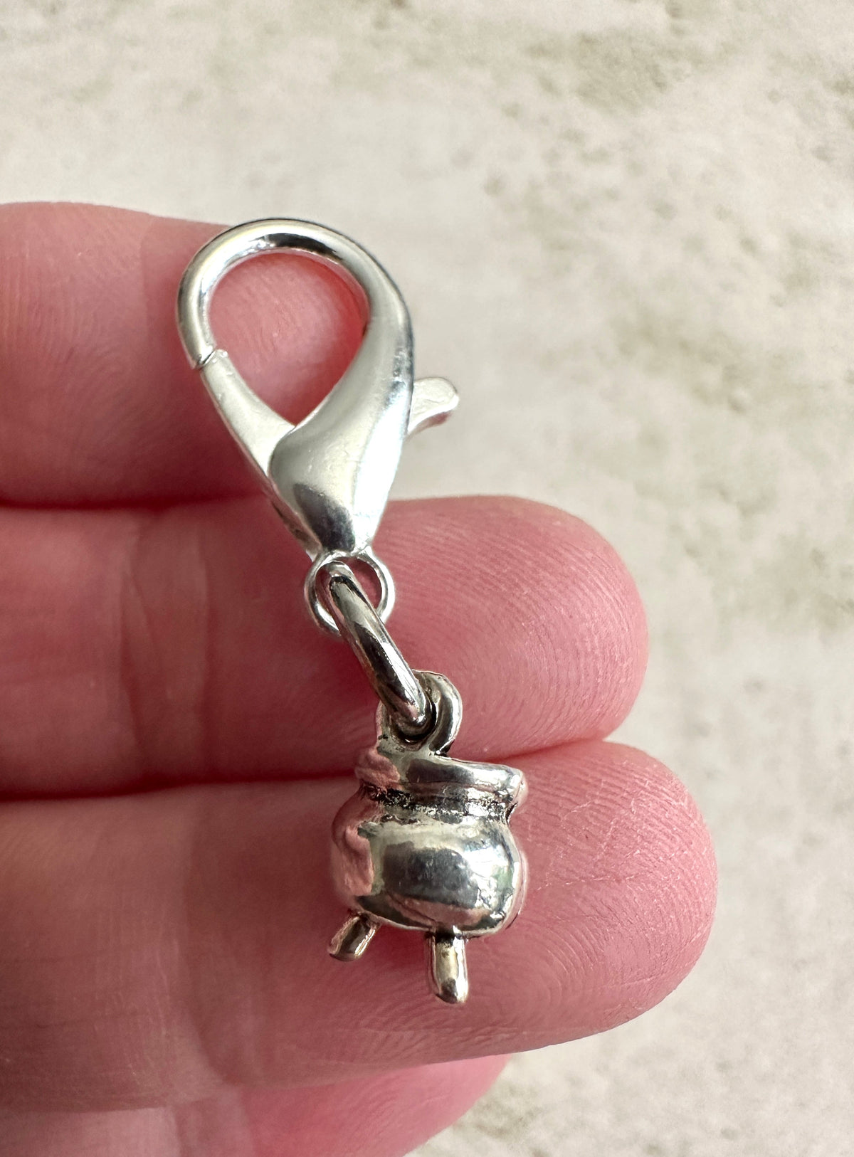 Mini Cauldron Keychain Charm – Witchy Zipper Pull Bag Charm