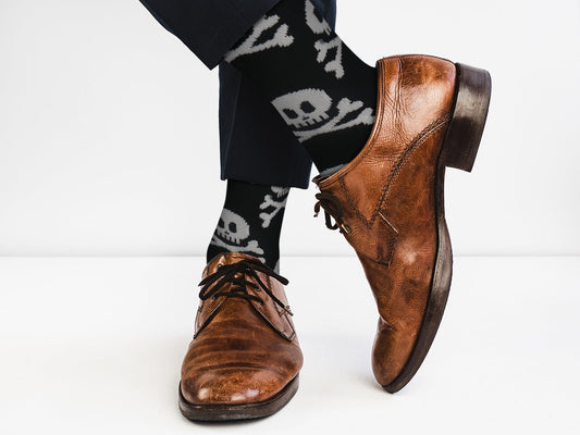 Skull and Crossbones Socks - Shadow Threadz Crypt