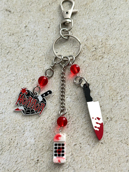 90s Slasher Keychain – Retro Horror Movie Bag Charm for Horror Fans & Final Girls