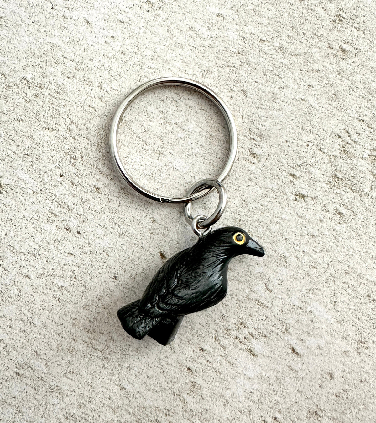 Crow Raven Bag Charm Keychain – Spooky Zipper Pull for Goths, Witches & Horror Fans