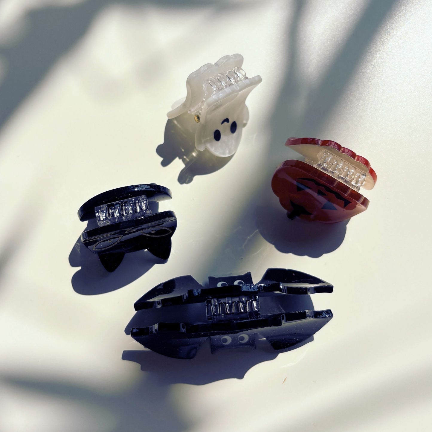 Set of 4 Velvet Claws Mini Spooky Hair Claws