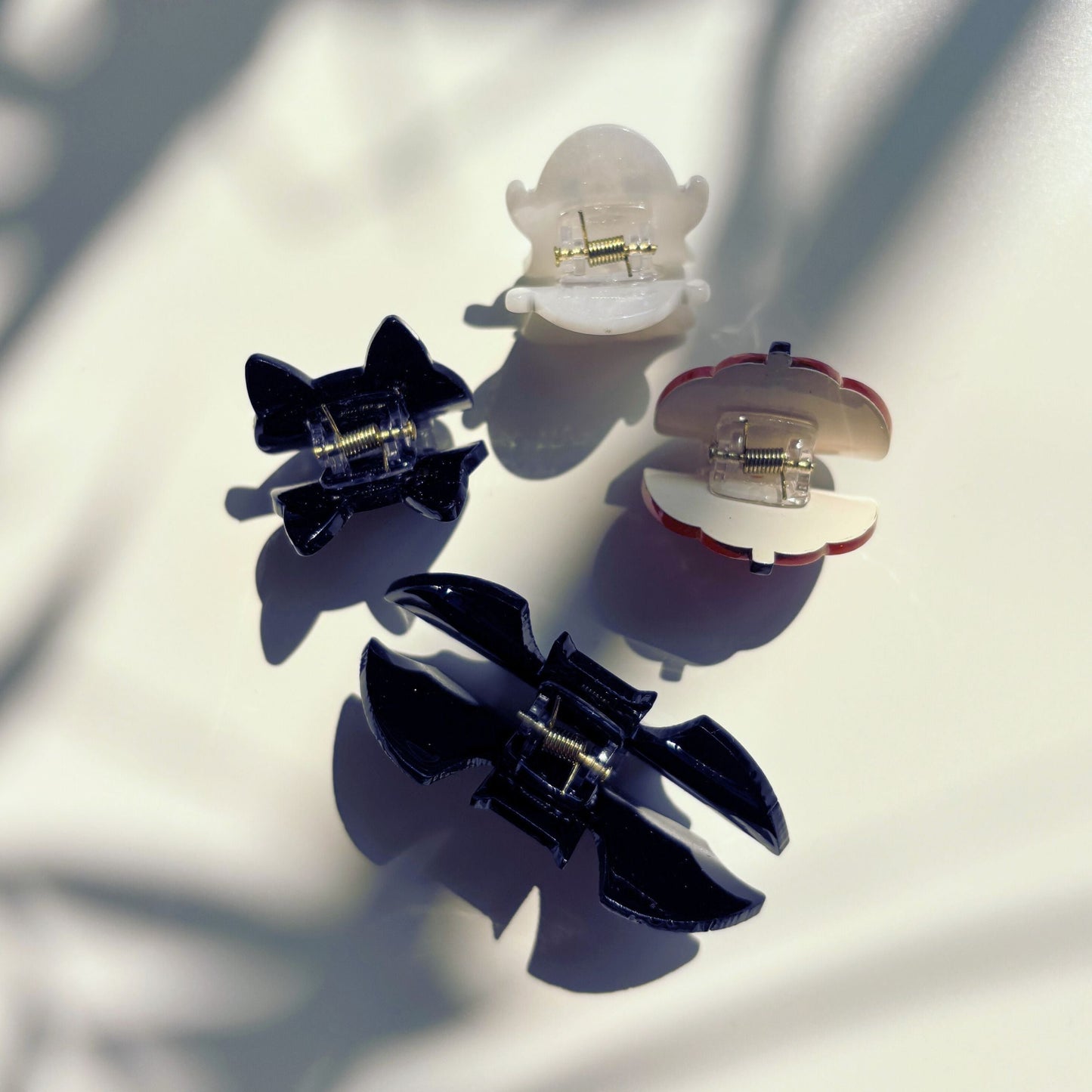 Set of 4 Velvet Claws Mini Spooky Hair Claws