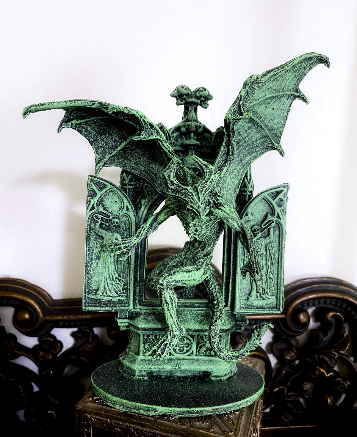 H.P. Lovecraft Nightgaunt Statue Figurine