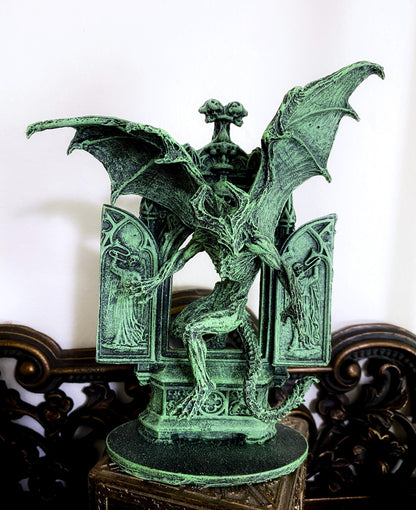 H.P. Lovecraft Nightgaunt Statue Figurine