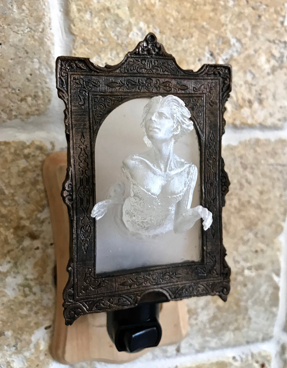 Ghost in the Mirror Nightlight