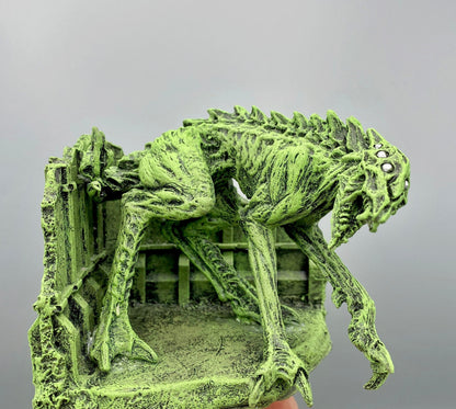 H.P. Lovecraft’s Hound of Tindalos Statue, Hand Painted Sculpture