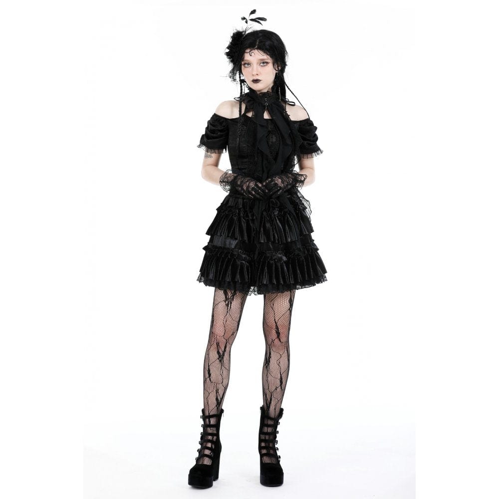 Spider Court Ruffled Lace Collar detail view