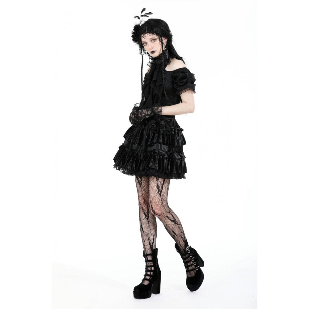 Spider Court Ruffled Lace Collar detail view