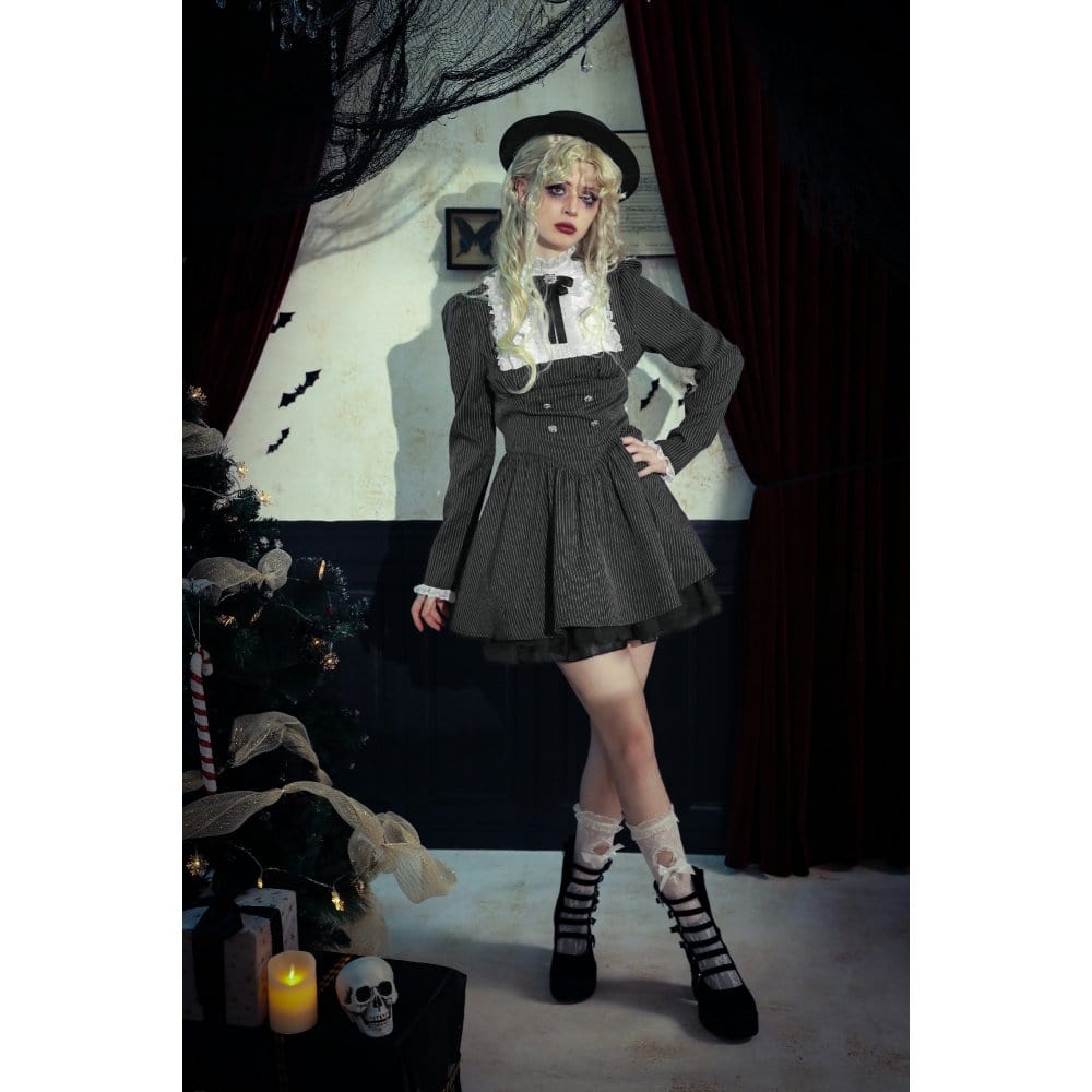 Academy Séance Ruffled Lace Dress detail view