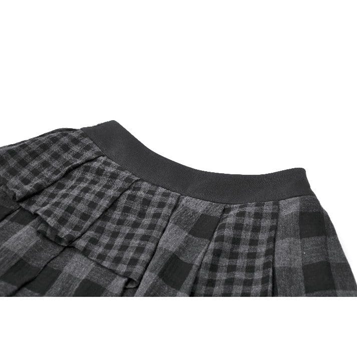 Riot Tartan Asymmetric Rivet Skirt detail view