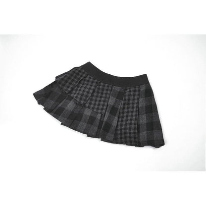 Riot Tartan Asymmetric Rivet Skirt detail view