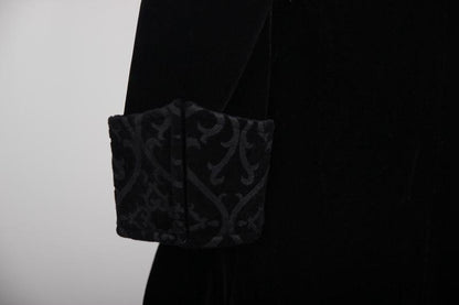 Byronic Ruffle-Sleeve Tailcoat detail view