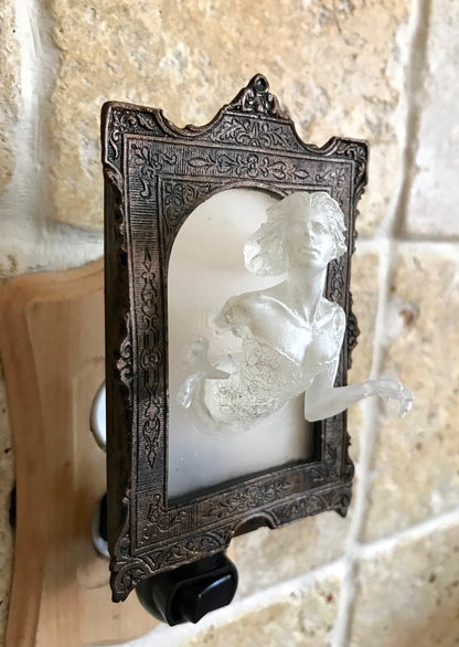 Ghost in the Mirror Nightlight