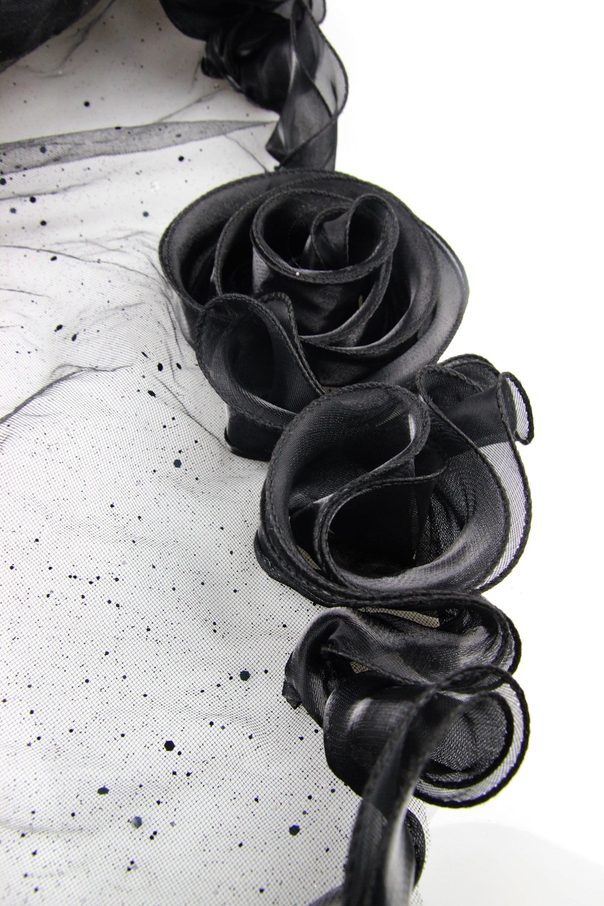 Mourning Rose Mantilla detail view 4