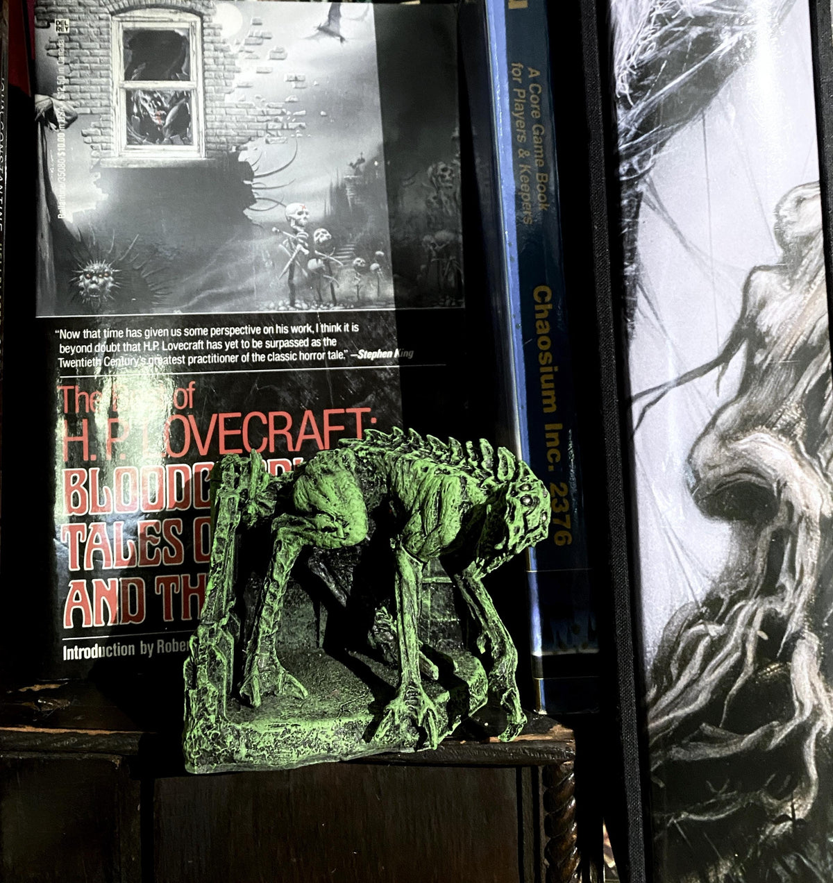 H.P. Lovecraft’s Hound of Tindalos Statue, Hand Painted Sculpture