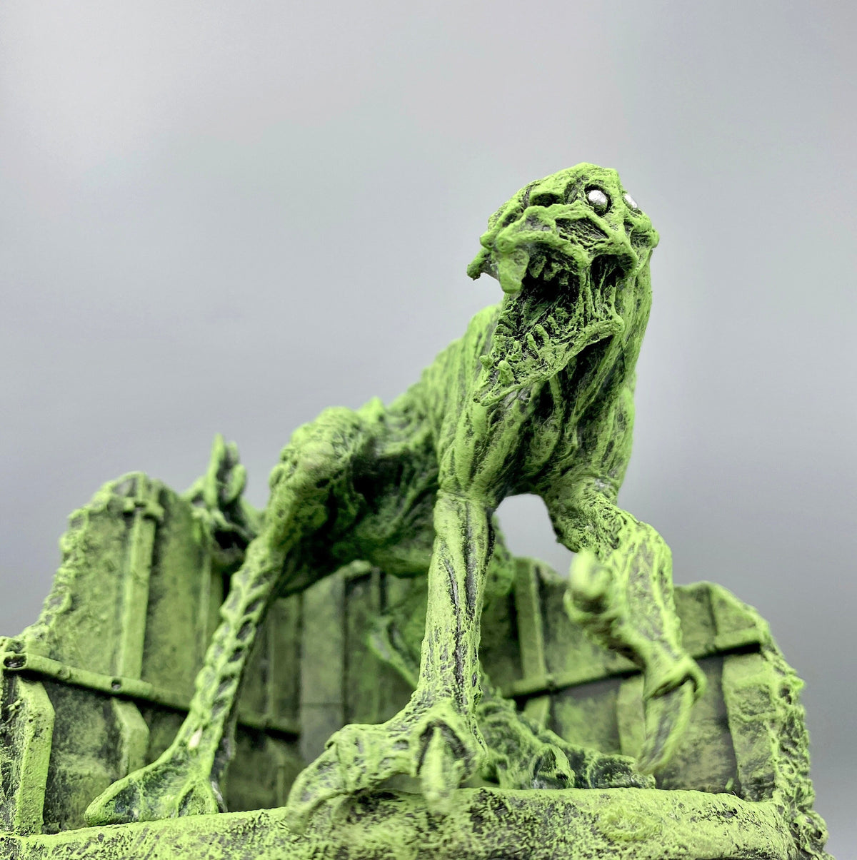 H.P. Lovecraft’s Hound of Tindalos Statue, Hand Painted Sculpture