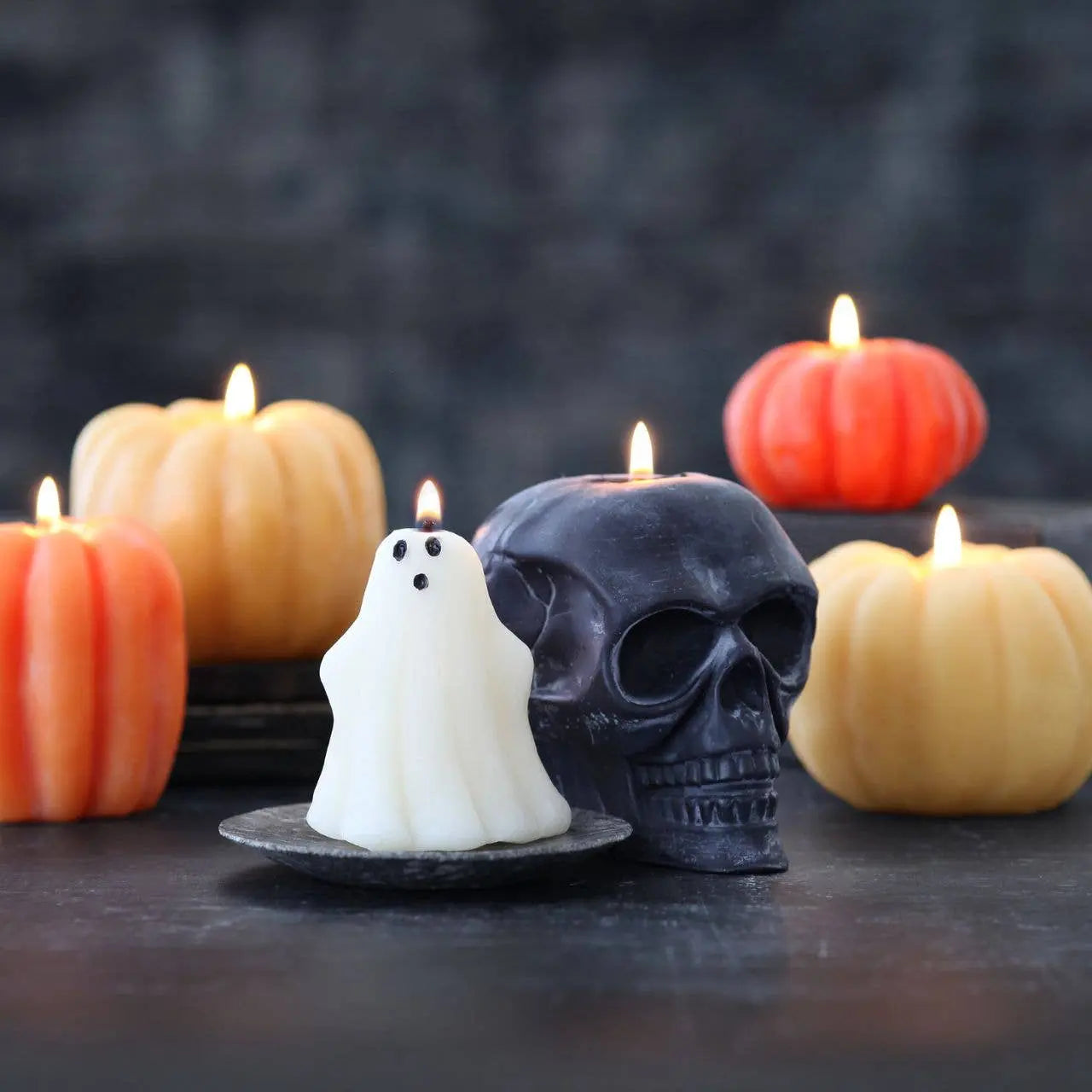 Sculpted Skull Candle – 100% Beeswax – Black - Handcrafted