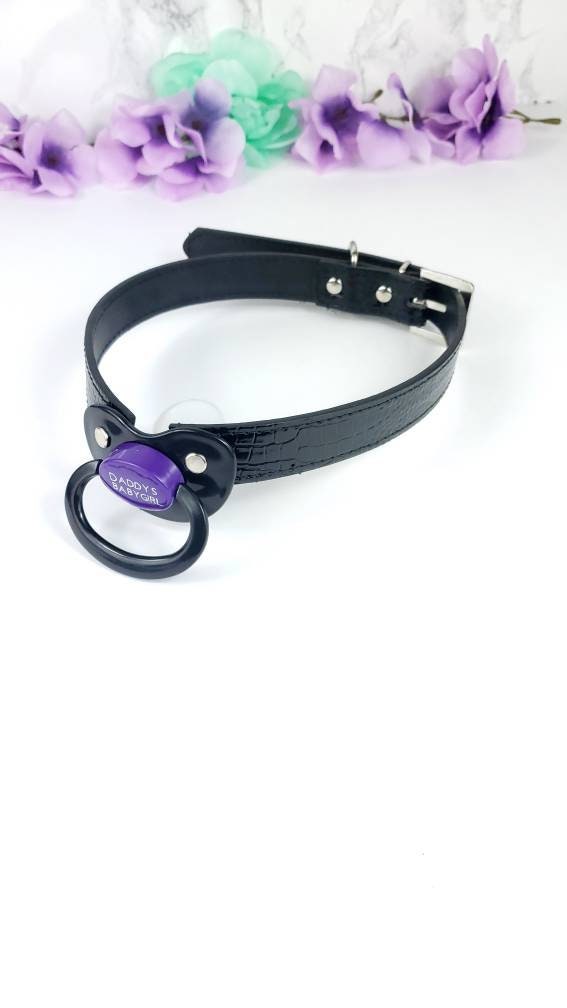 Daddy's BabyGirl Black Pacifier Gag
