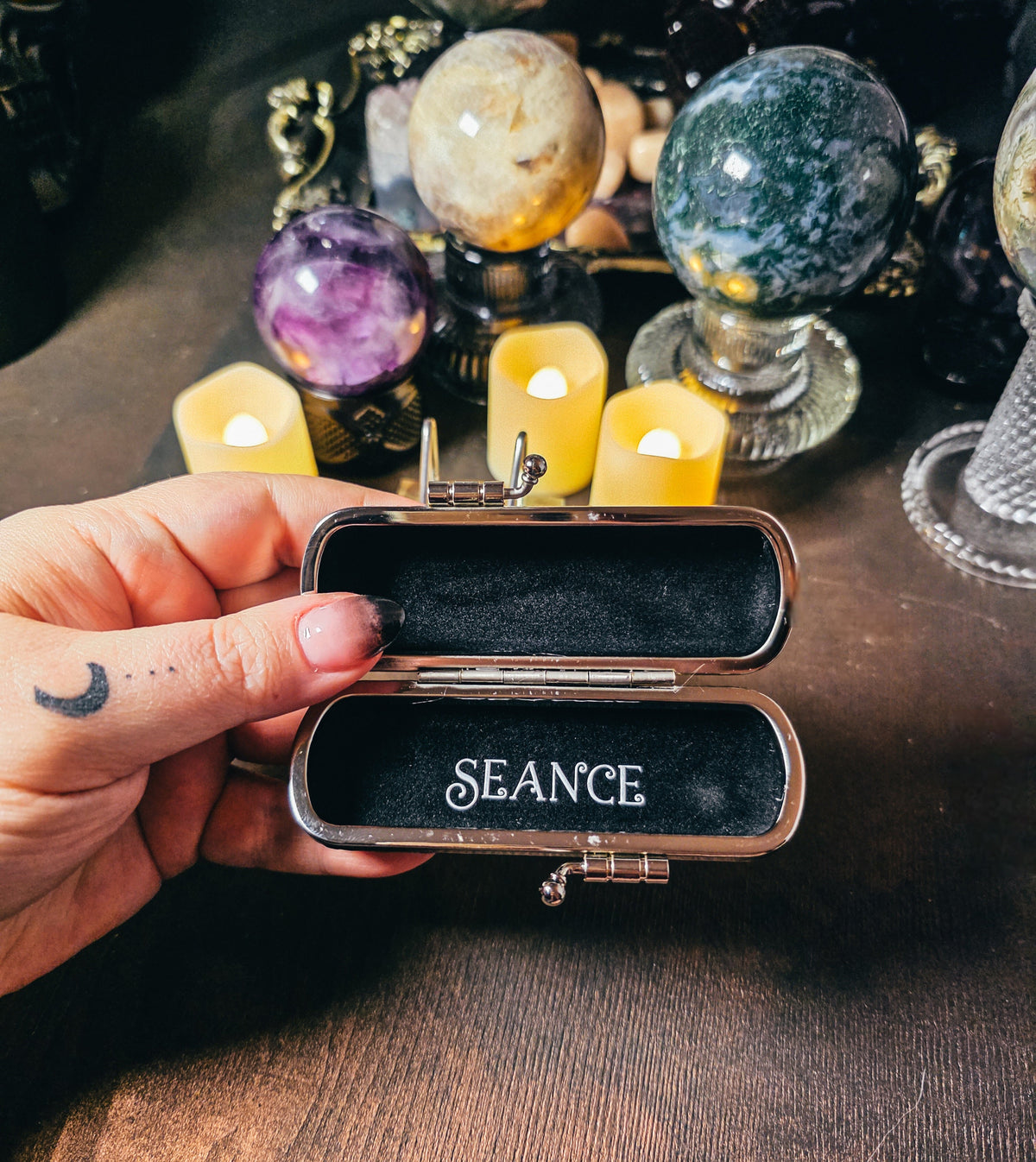 The Mourning Compact - Perfume Carry Case