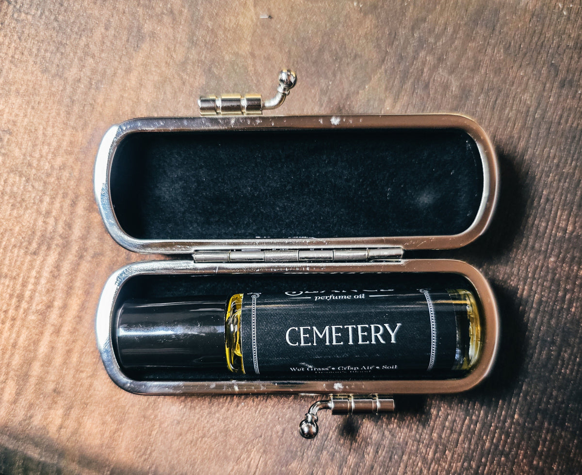 Cemetery (Dragon’S Blood Incense, Earth) Seance Rollerball Oil Perfume